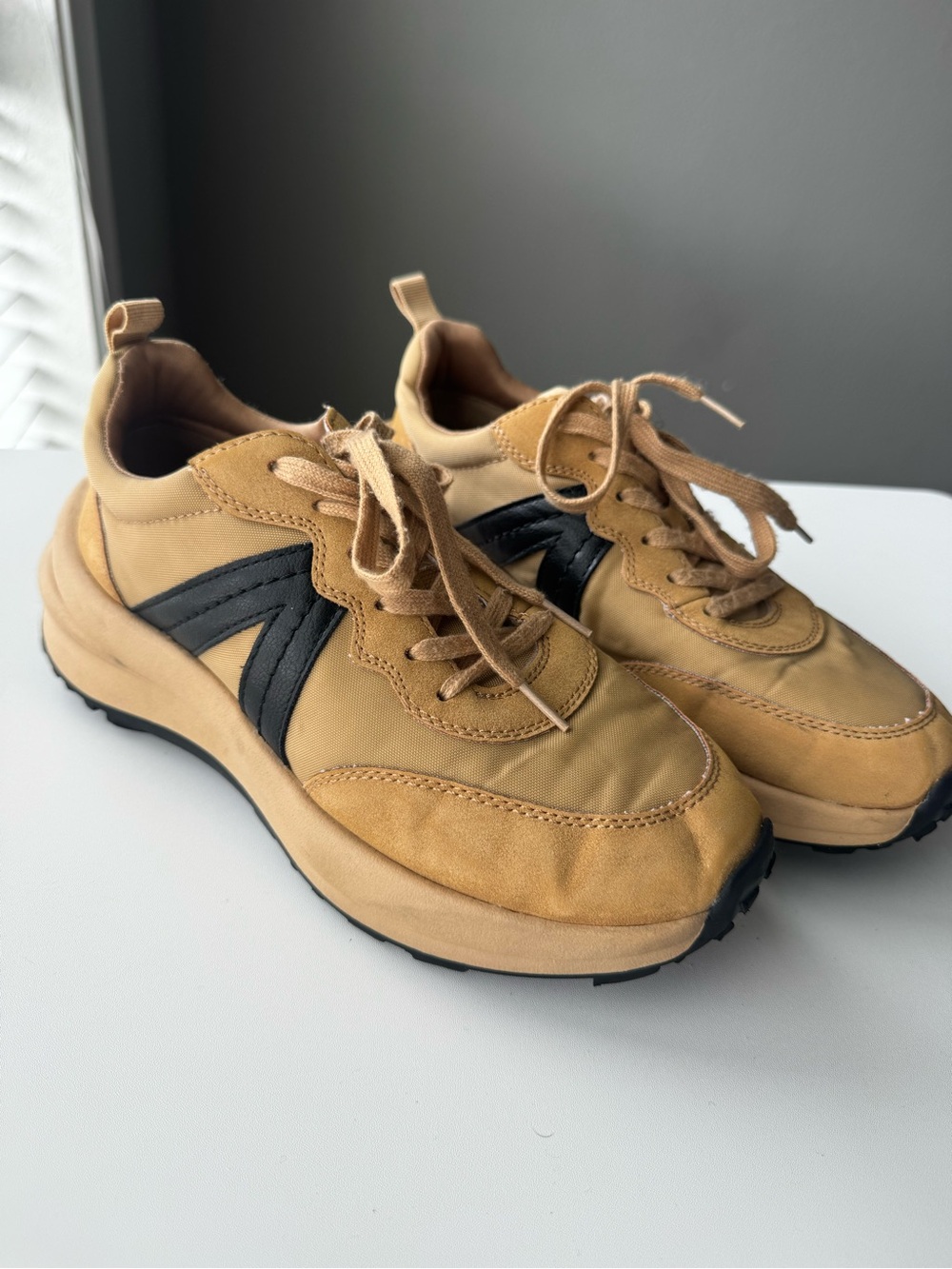 Tan Casual Lace-Up Sneakers with Black Accent - Picture 2 of 9
